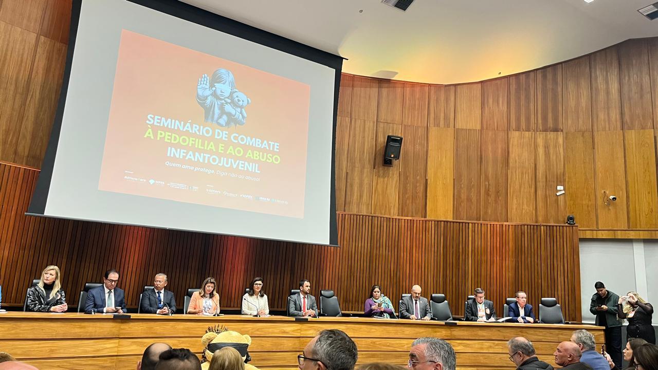 Lutra contra pedofilia